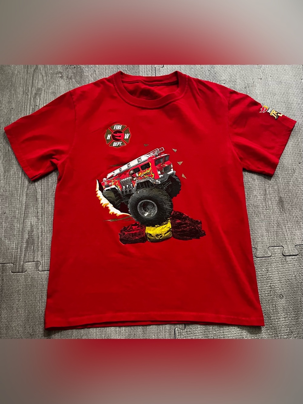 Boy’s Hot Wheels Fire Truck Size M